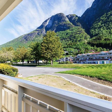 Hotel Loenfjord Лоен Экстерьер фото