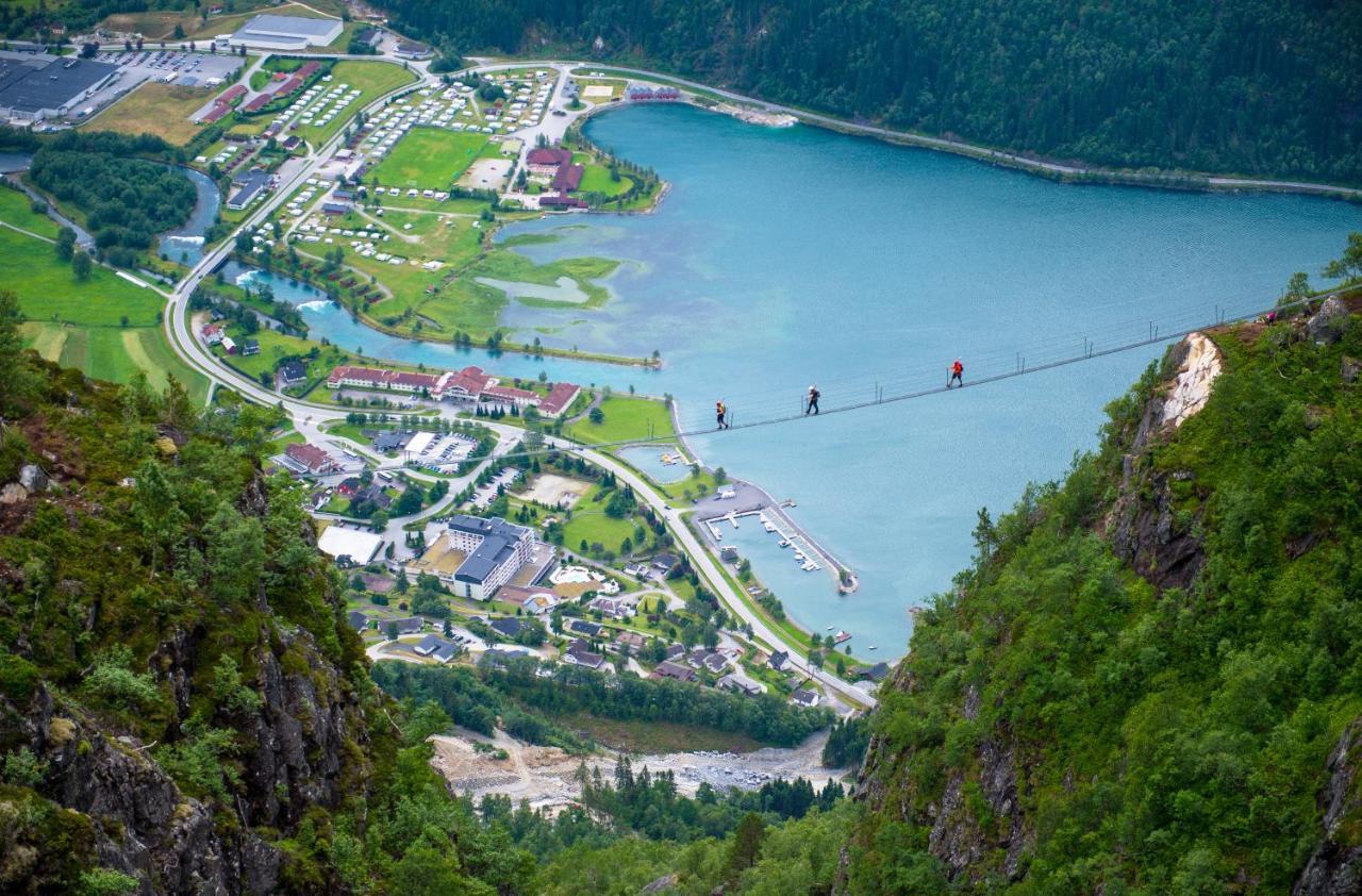 Hotel Loenfjord Лоен Экстерьер фото
