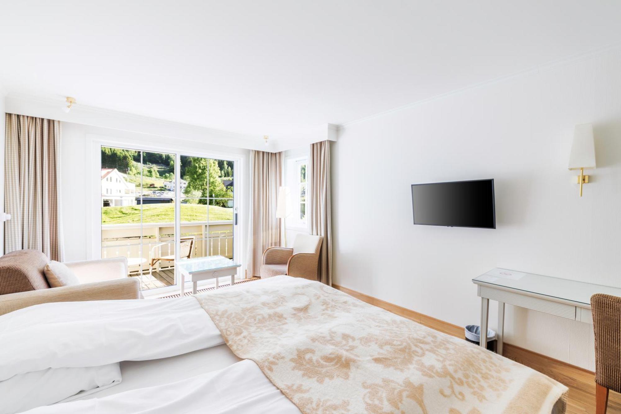 Hotel Loenfjord Лоен Экстерьер фото