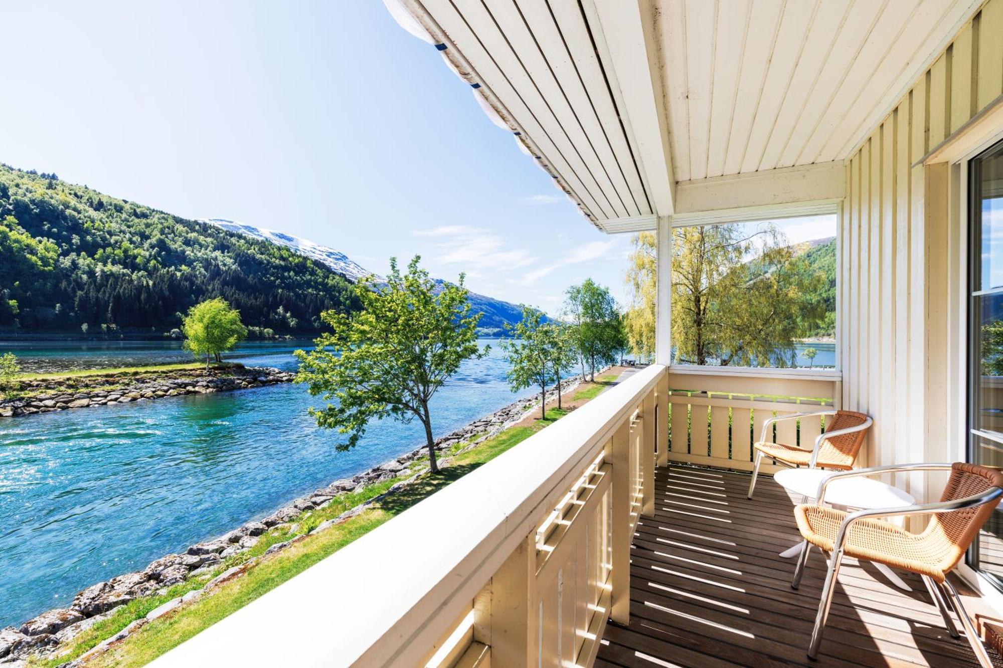 Hotel Loenfjord Лоен Экстерьер фото