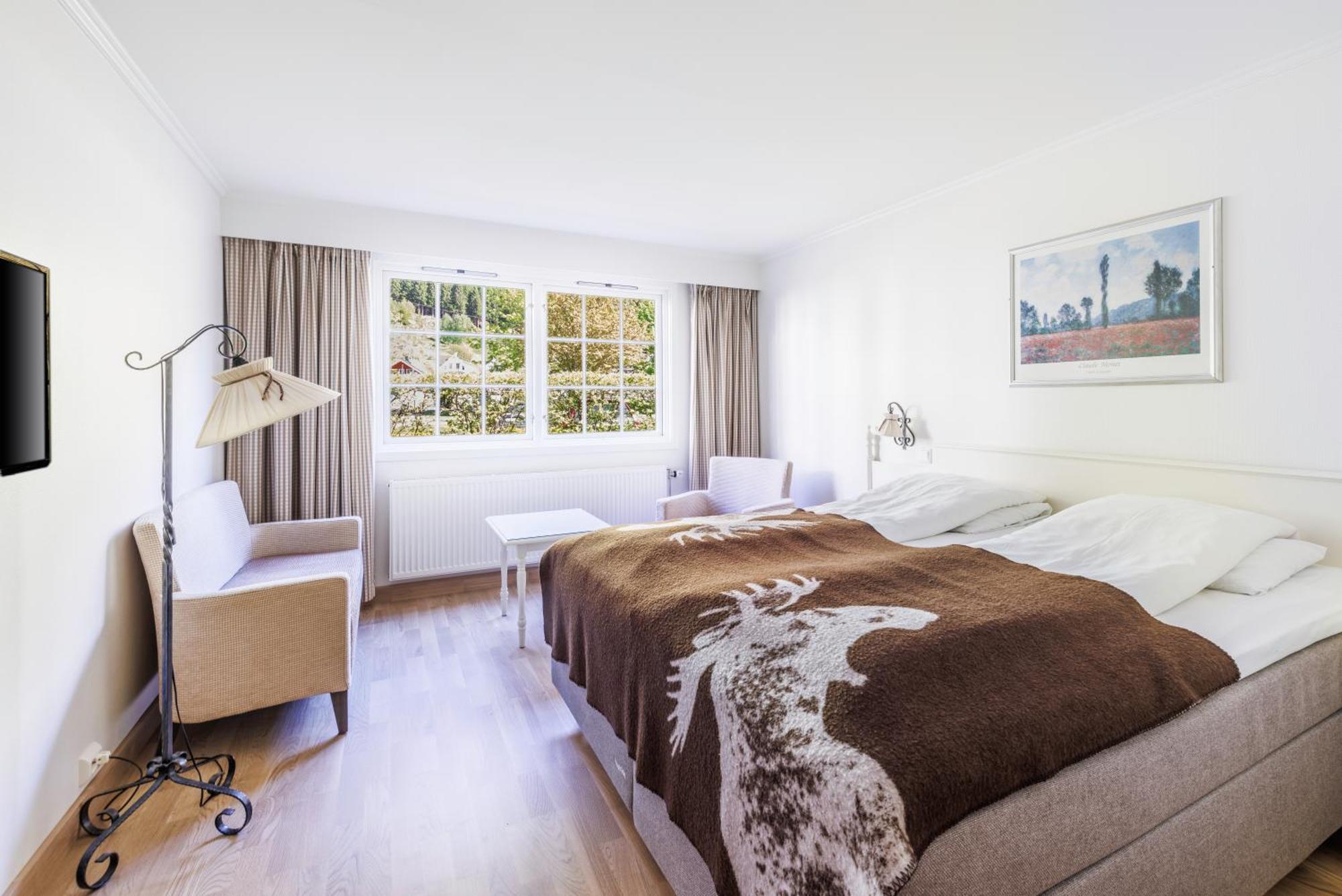 Hotel Loenfjord Лоен Экстерьер фото